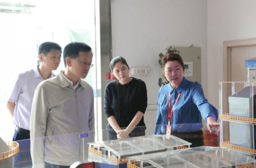 合肥市经济和信息化局王十朋一行莅临旋乐吧科技调研指导