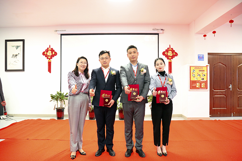 旋乐吧科技隆重举行2021年度颁奖典礼暨第五届旋乐吧英才奖颁奖盛典